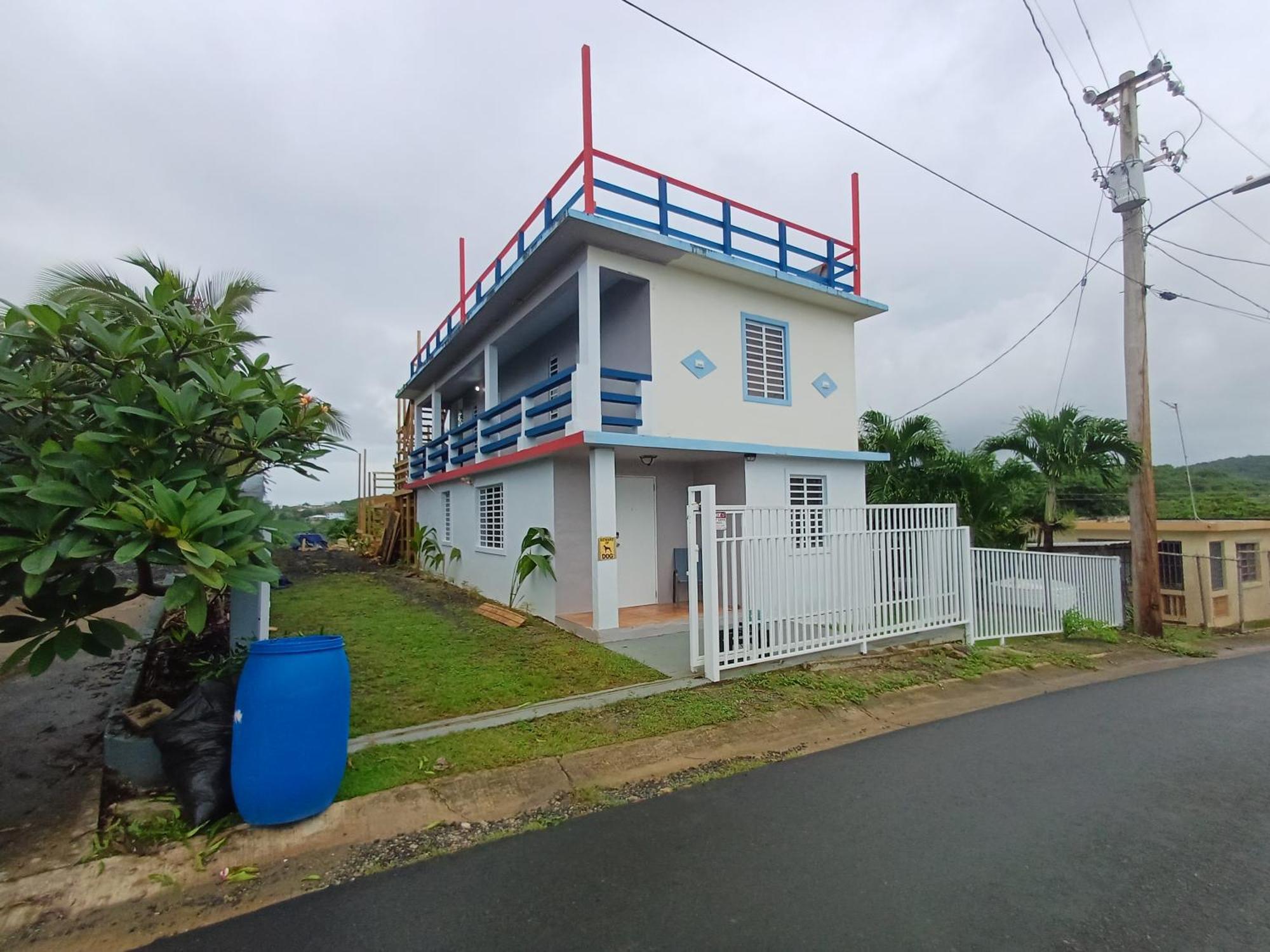Rooster Run Glamping Camping Has Rooftop And Off The Ground Glamping Experience For 1 To 16 In A Single Tent And Views Of The Rain Forrest And To Culebra Across The Atlantic Ocean W Tents, Linens, Deluxe Air Beds, Warm Shower And More At A Great Pric 비에케스 외부 사진
